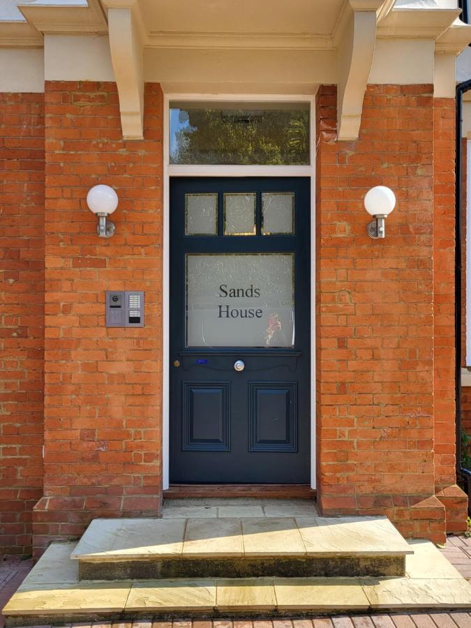 Sands House - Luxury Modern Studios With Secure Parking In Epsom, Surrey Exteriér fotografie